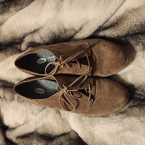 Dr Scholls memory foam suede shoes, tan sz 9.5